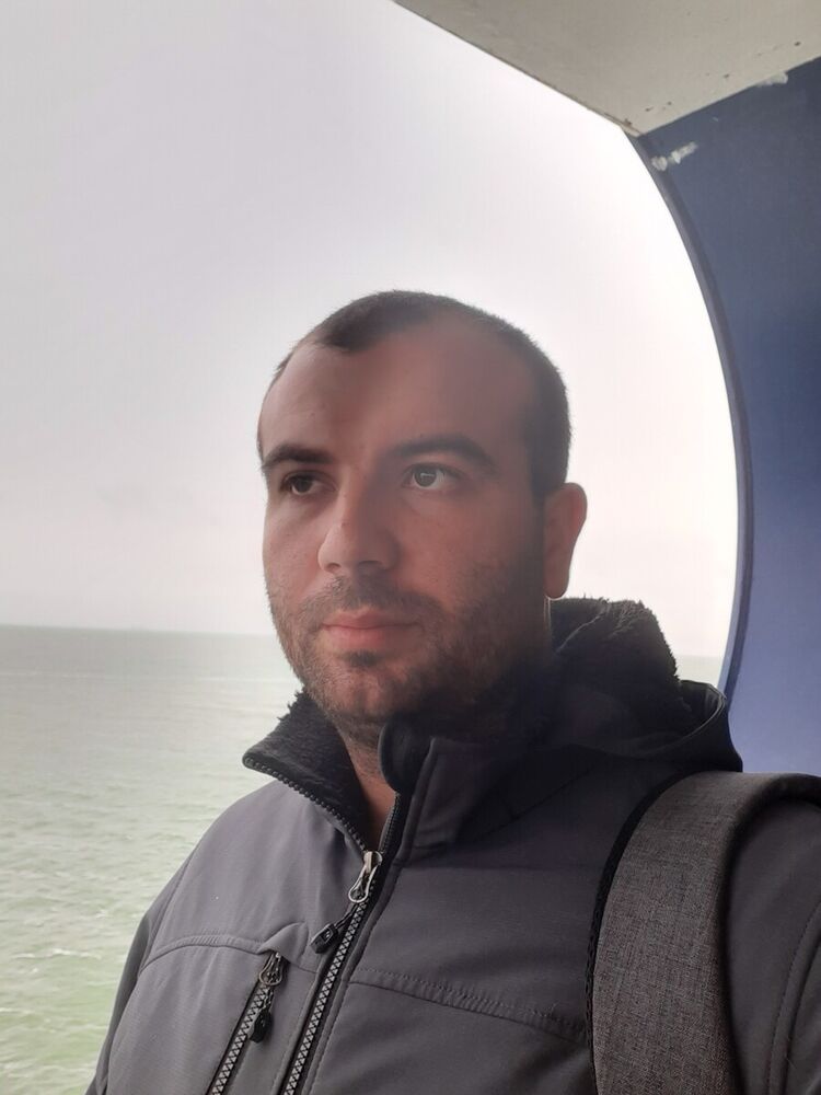  ,   Denis, 30 ,   