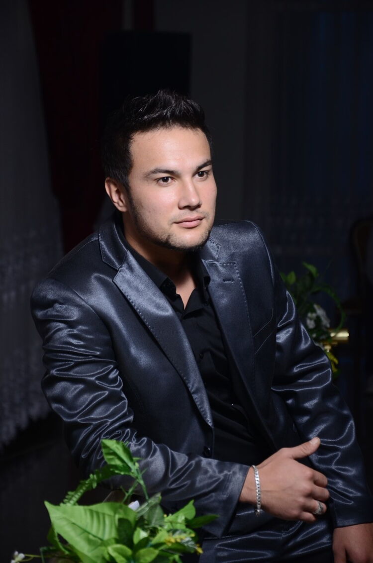  5288299  Firdavs, 33 ,    