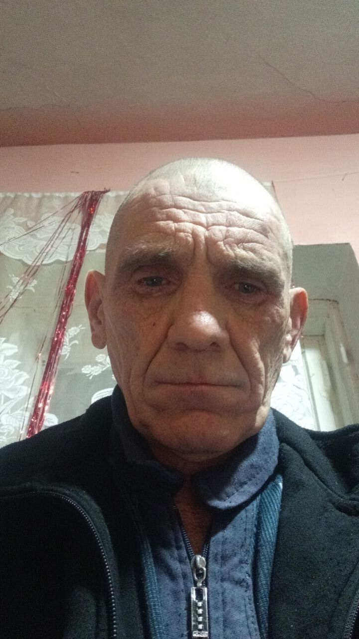  40665979  , 54 ,    