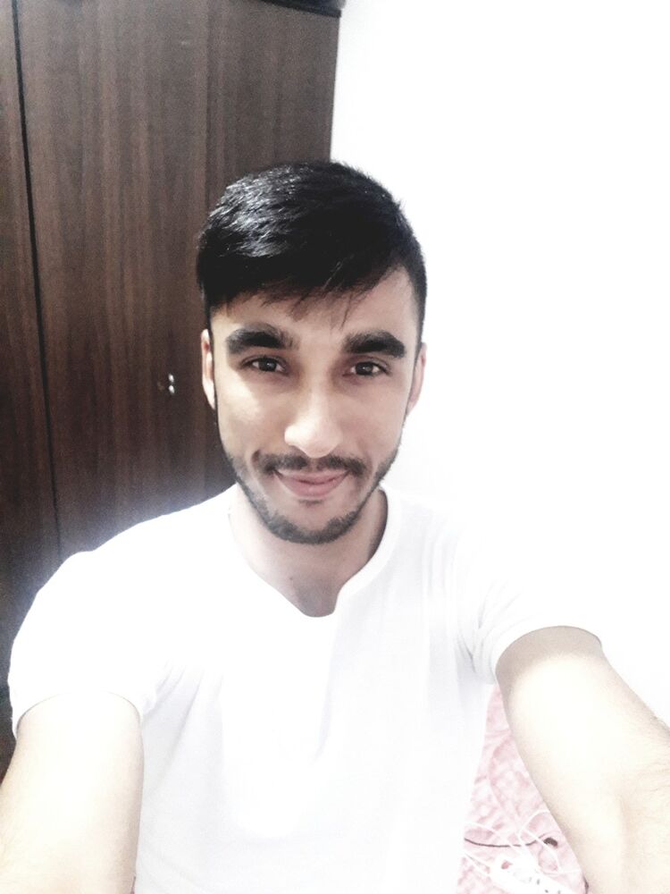  ,   Rahym, 32 ,   ,   , c 