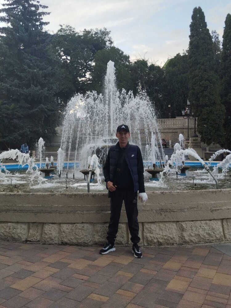  ,   Pavel, 37 ,   ,   , c , 