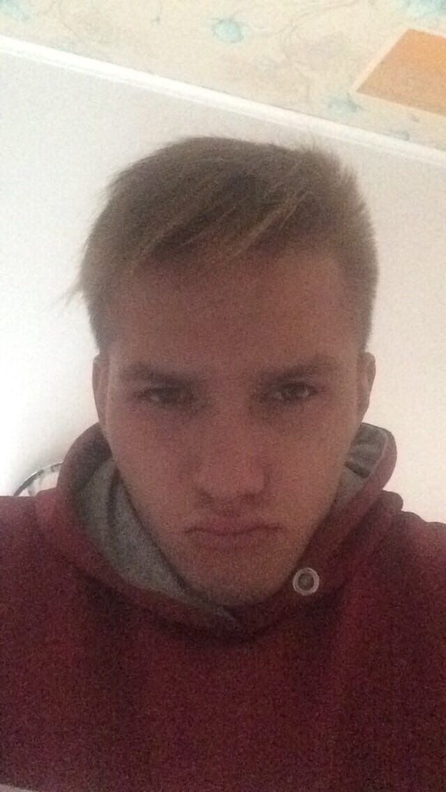  33790159  Denis, 28 ,    -