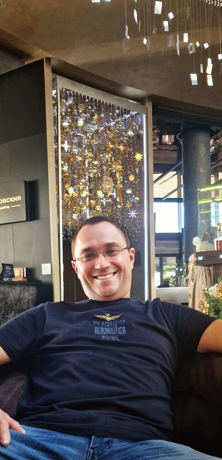  ,   Vlad, 41 ,   ,   