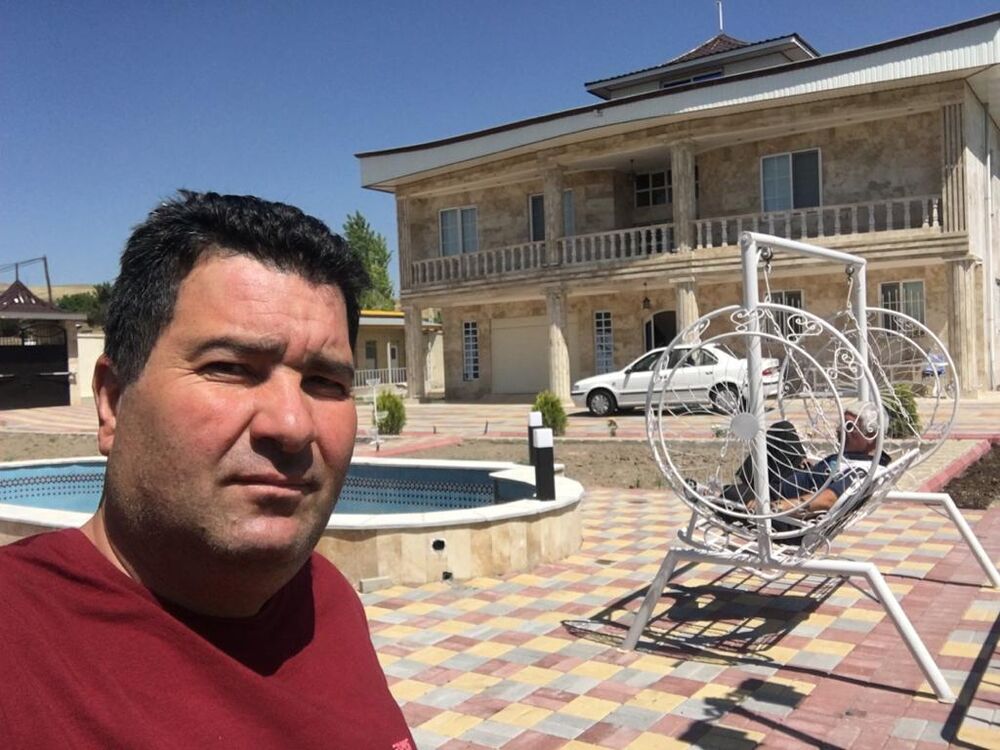  ,   Arash, 47 ,   ,   , c , 