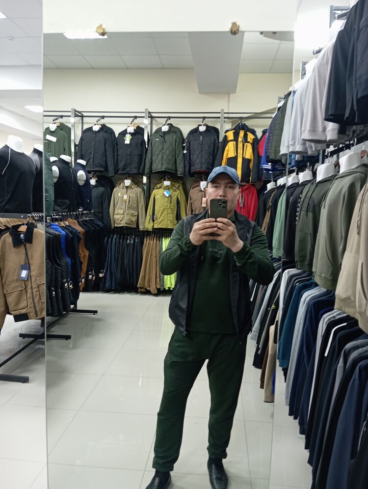  42536429  Furkat, 35 ,    