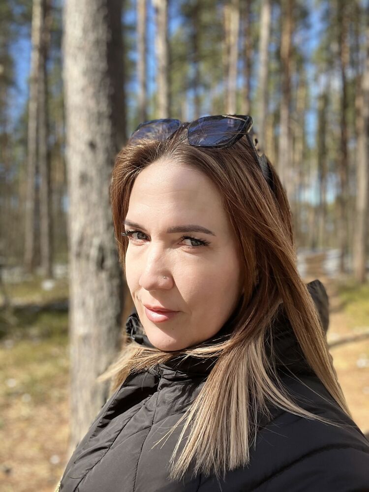  53740089  Olga, 43 ,     