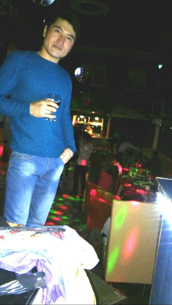  9537679  Azim, 31 ,    
