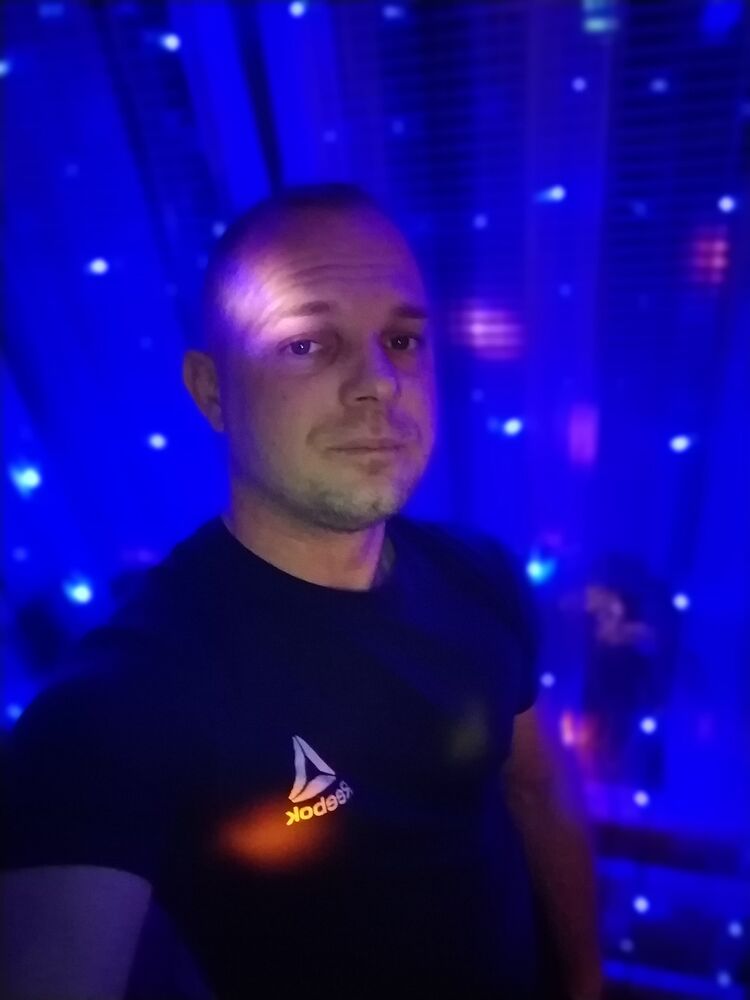  48104839  , 33 ,    
