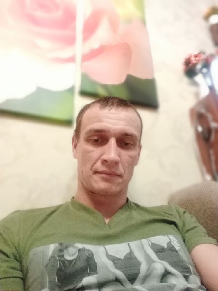  32566519  Sarich, 35 ,    -