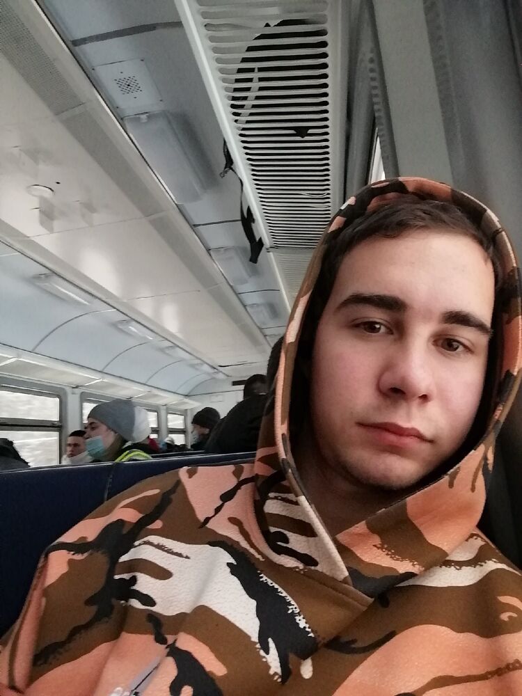   ,   Vladimir, 25 ,   ,   , c , 