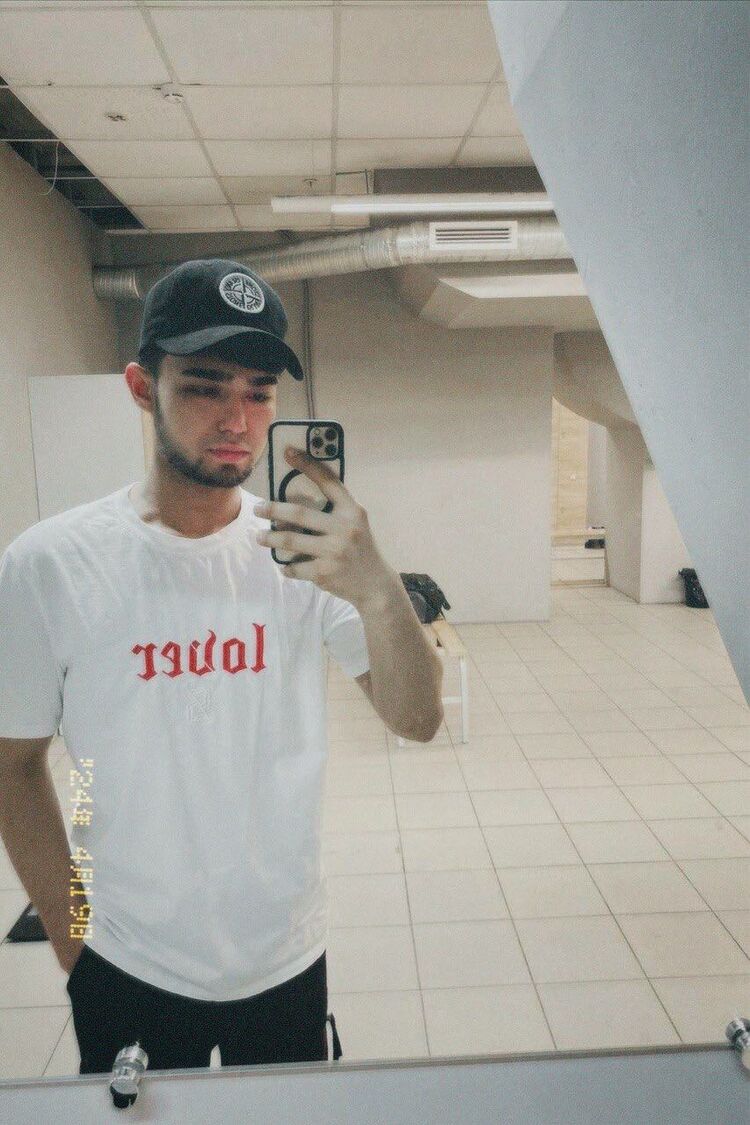  44754669  Timur, 22 ,    