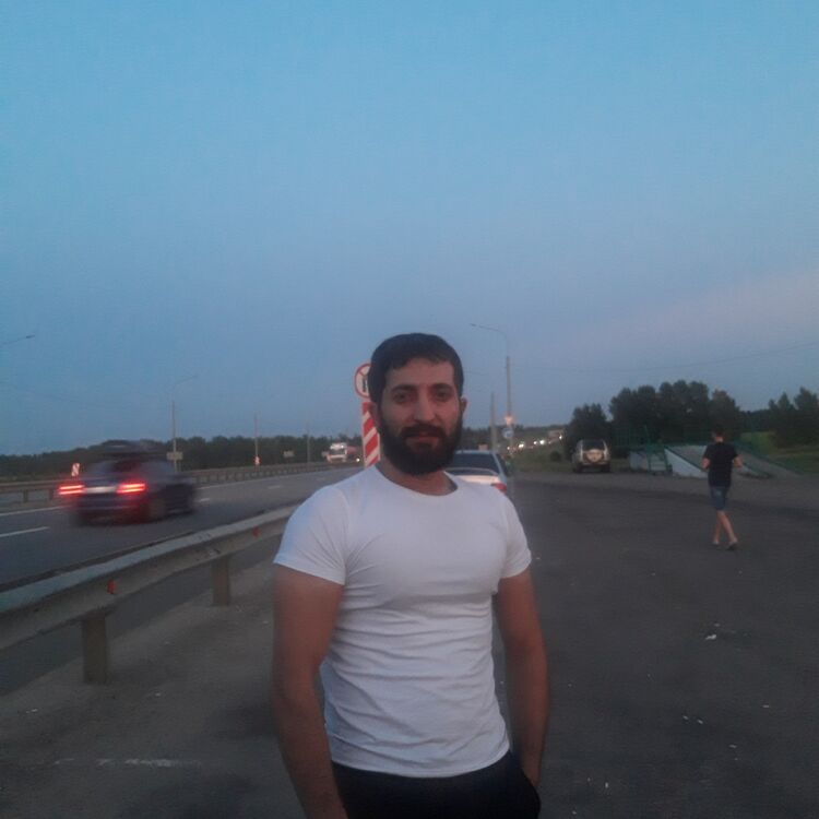  ,   Ruslan, 37 ,   ,   , c , 