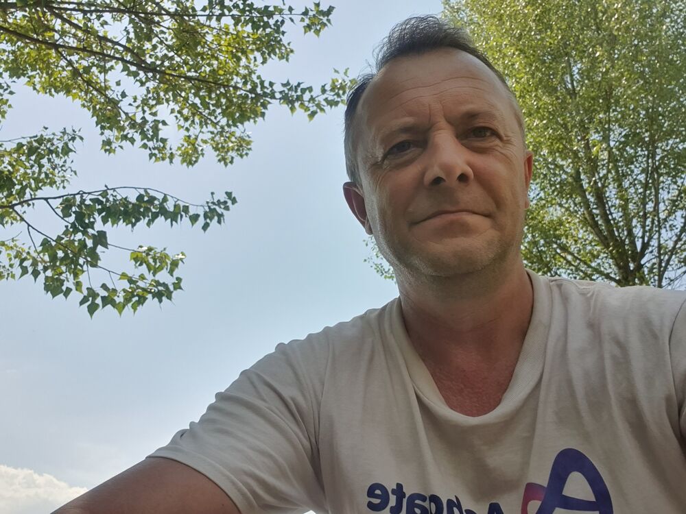  52636939  Oleg, 53 ,    