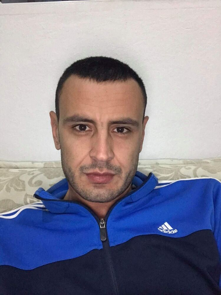  47584829  Arjen, 40 ,    Mercan