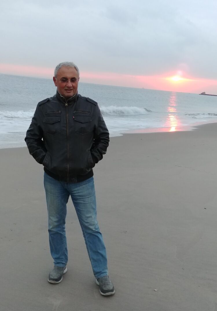  23774479  Vladislav, 58 ,    New York City