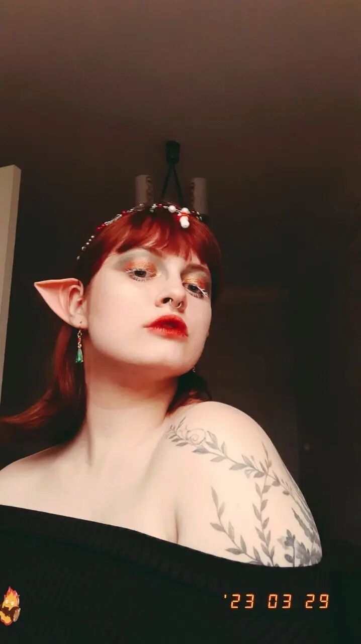  ,   Alexandra, 23 ,   , 