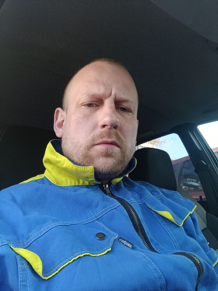  38050859  , 37 ,    