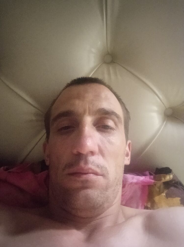  52783379  , 34 ,    