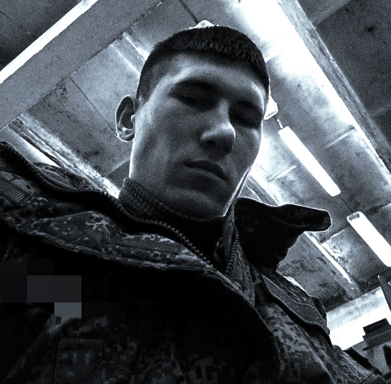  ,   Konstantin, 19 ,   ,   