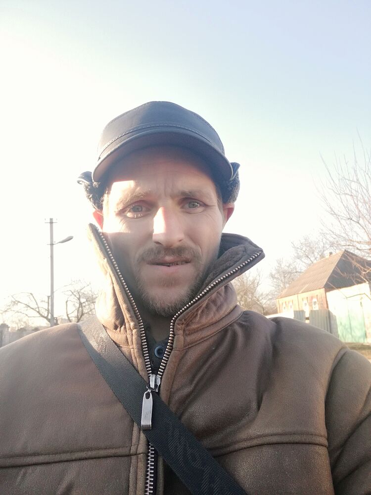  32129949  , 37 ,    