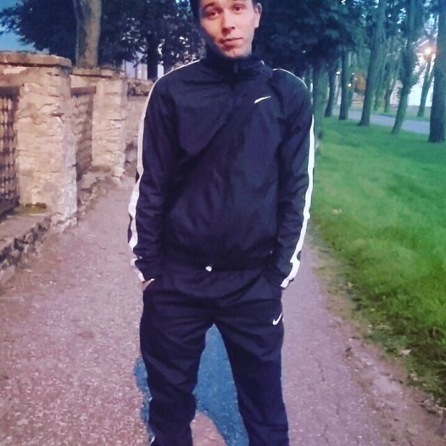  8172059  Aleksej, 29 ,    
