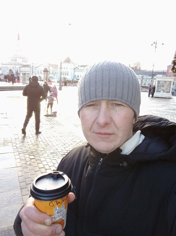  ,   Viktor, 36 ,   ,   