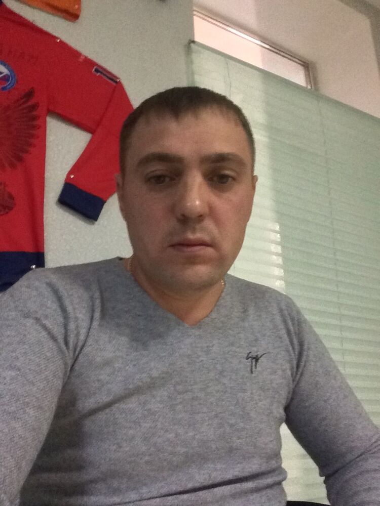  ,   Denis, 38 ,   ,   , c 