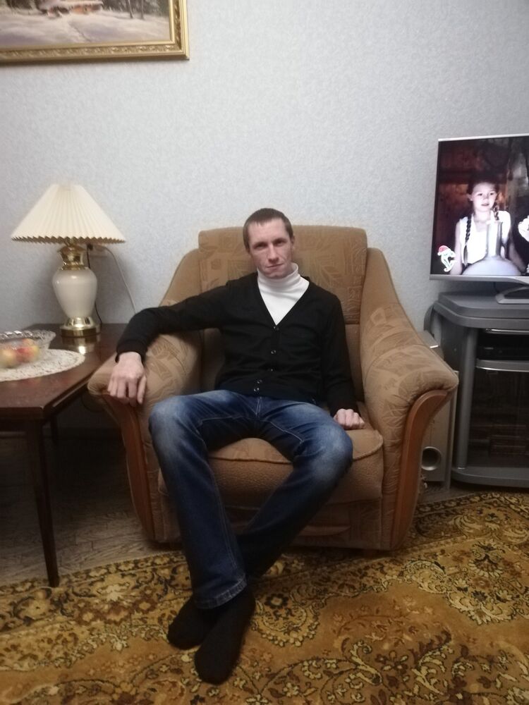 19879849  Evgeniy, 41 ,    