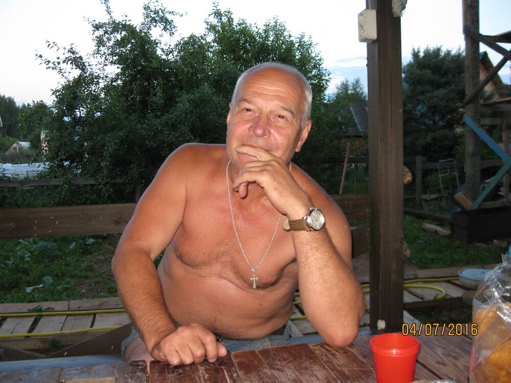  ,   Wlad, 62 ,  