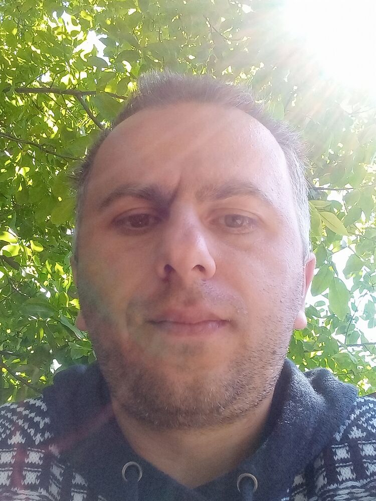  46692869  Levan, 35 ,    