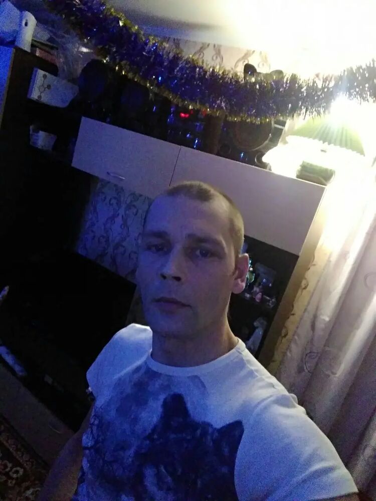  46210879  , 42 ,    