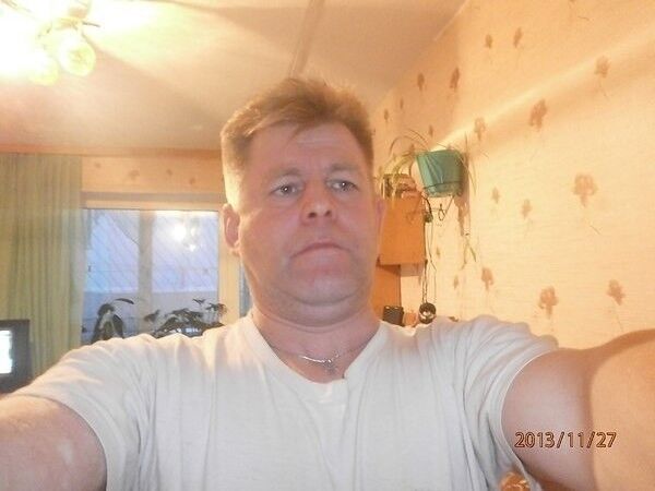  11555819  Sergei, 52 ,    -