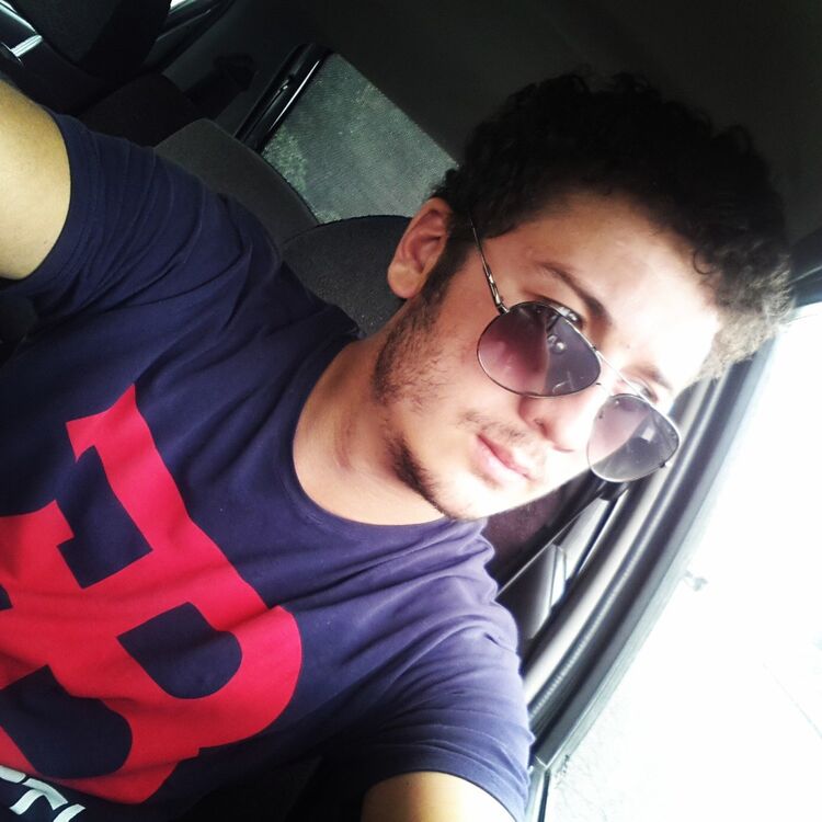  ,   Farik, 33 ,   