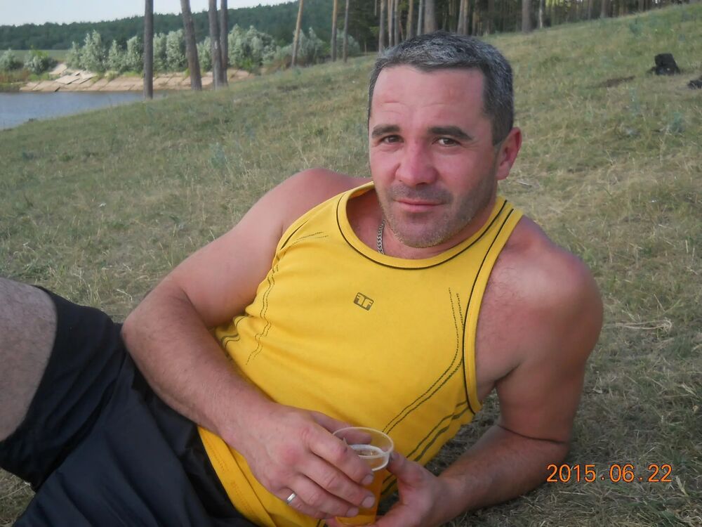  51718759  Rafael, 49 ,    
