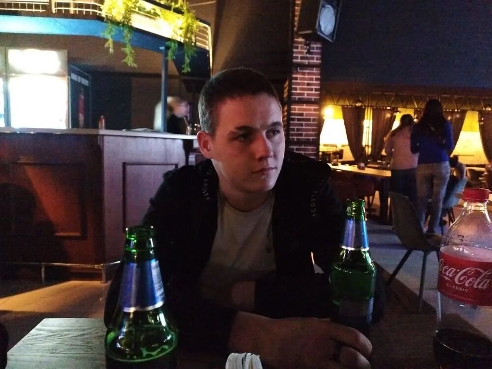  ,   Nikita, 20 ,   ,   