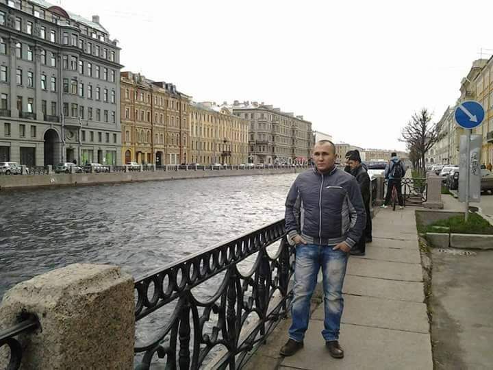  40626439  Tuncay, 40 ,    