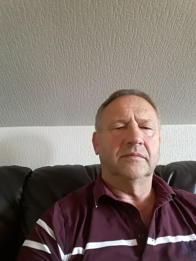  25490819  Aleksandr, 65 ,    