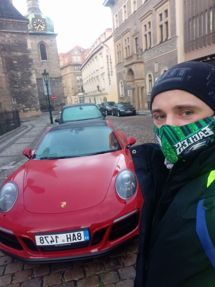  22390869  , 37 ,    Praha