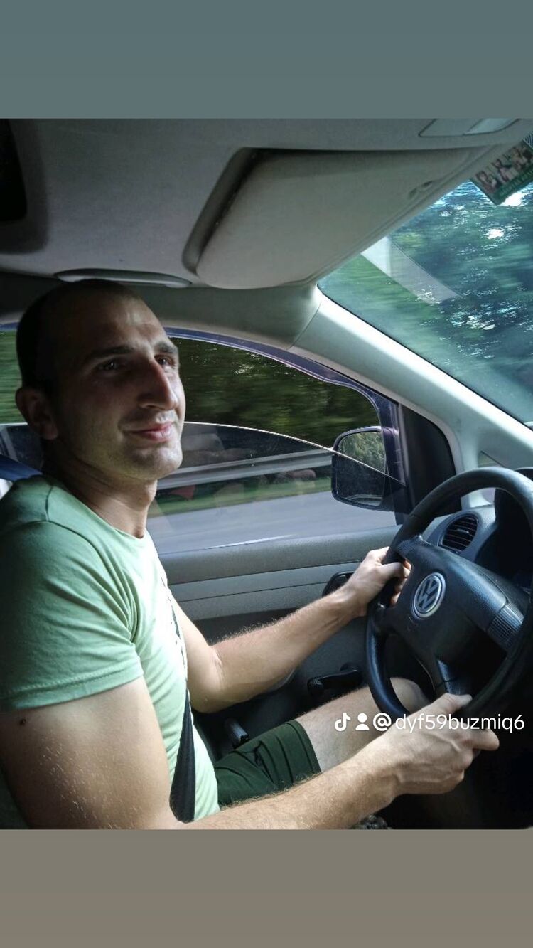  38644229  Vasul, 34 ,    Babice