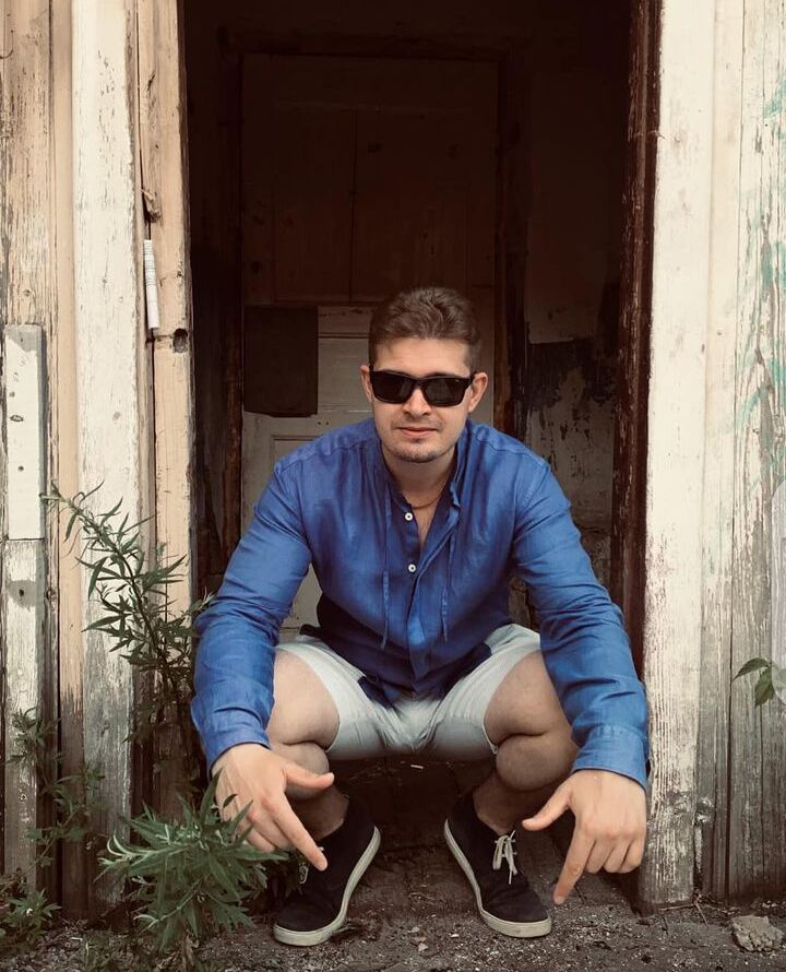  Keluang,   Michael, 44 ,   ,   