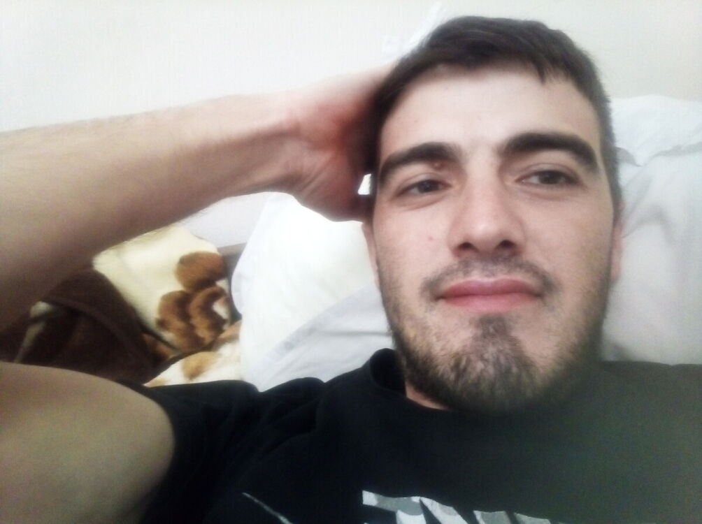  21952239  , 37 ,    