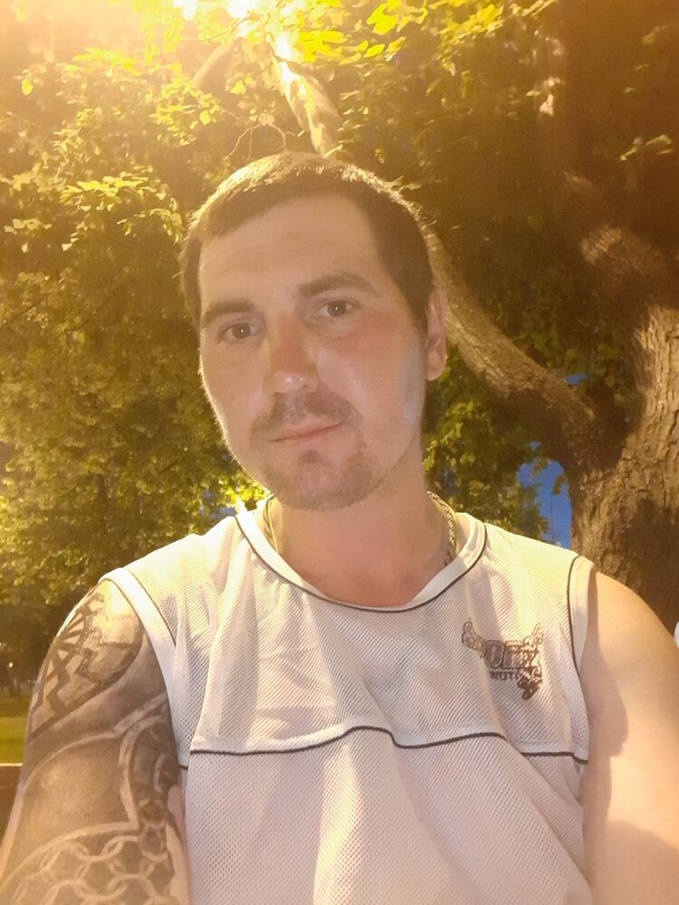  31933879  , 27 ,    
