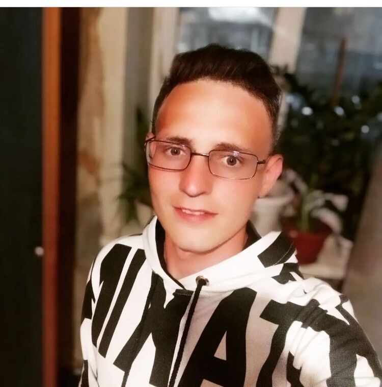  37228689  , 28 ,    