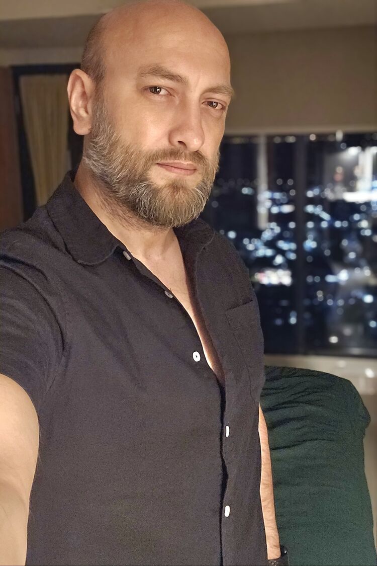  ,   Adam, 47 ,     , c 