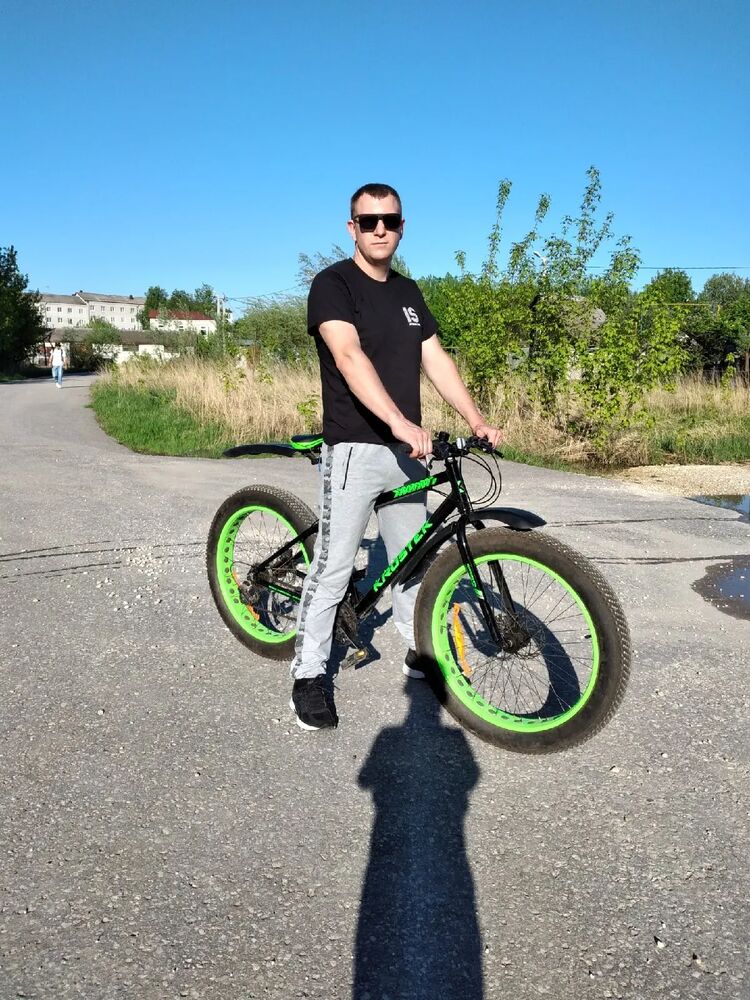  ,   Ilya, 38 ,   ,   