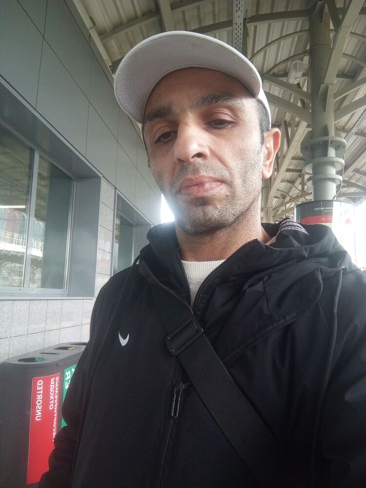  52214829  Garik, 40 ,    