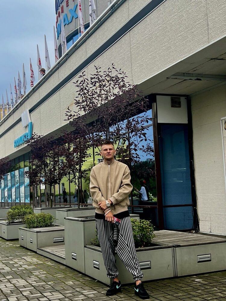  53538659  Gektor, 31 ,    