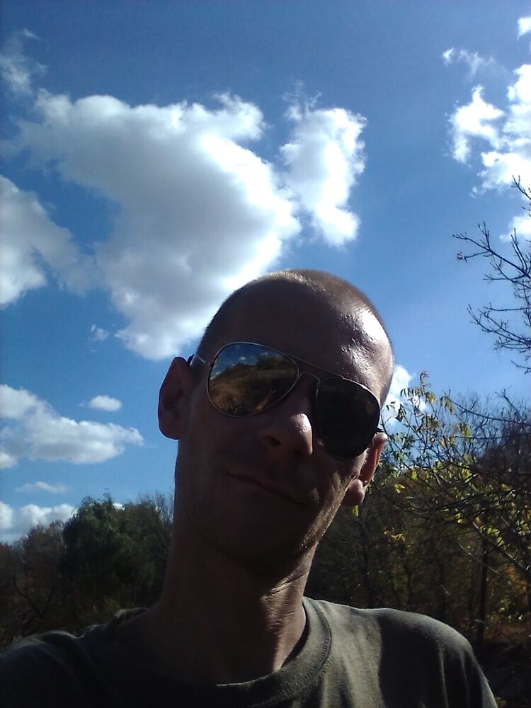  21563749  , 33 ,    