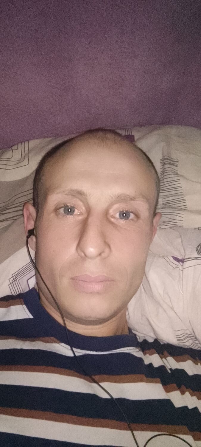  ,   Yury, 31 ,     , c 