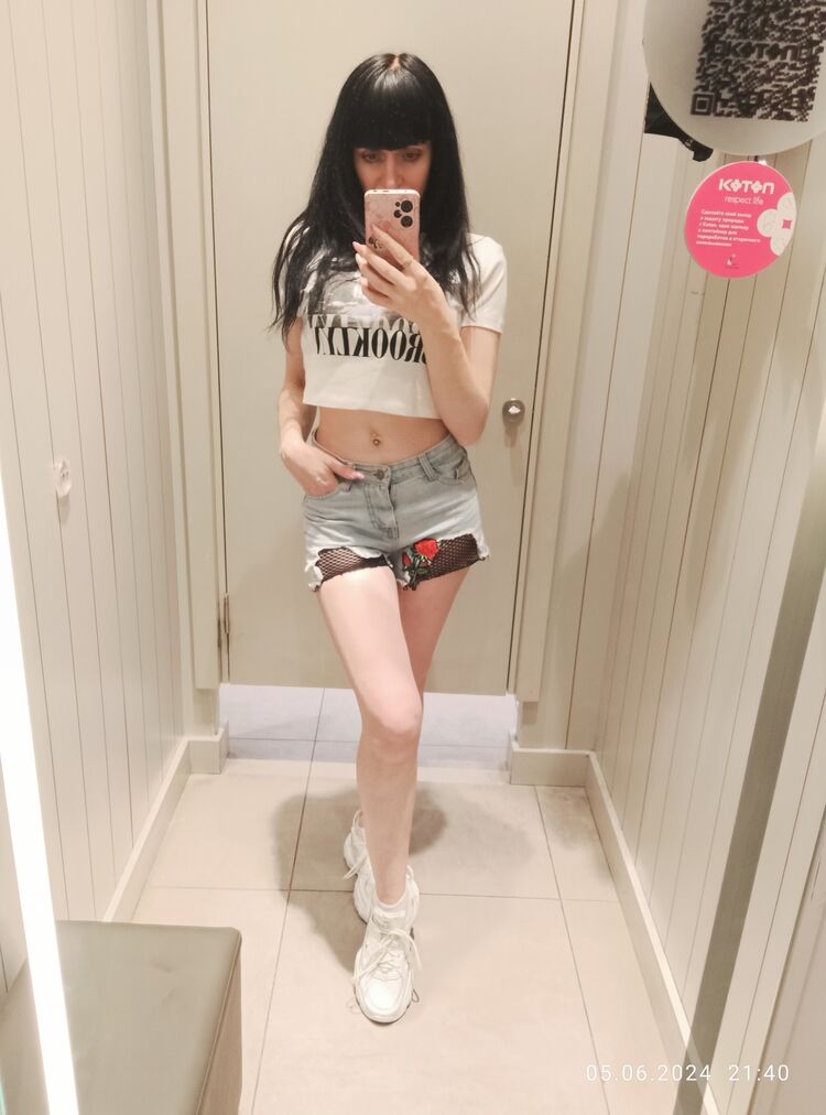  43695949  Valentina, 41 ,    --